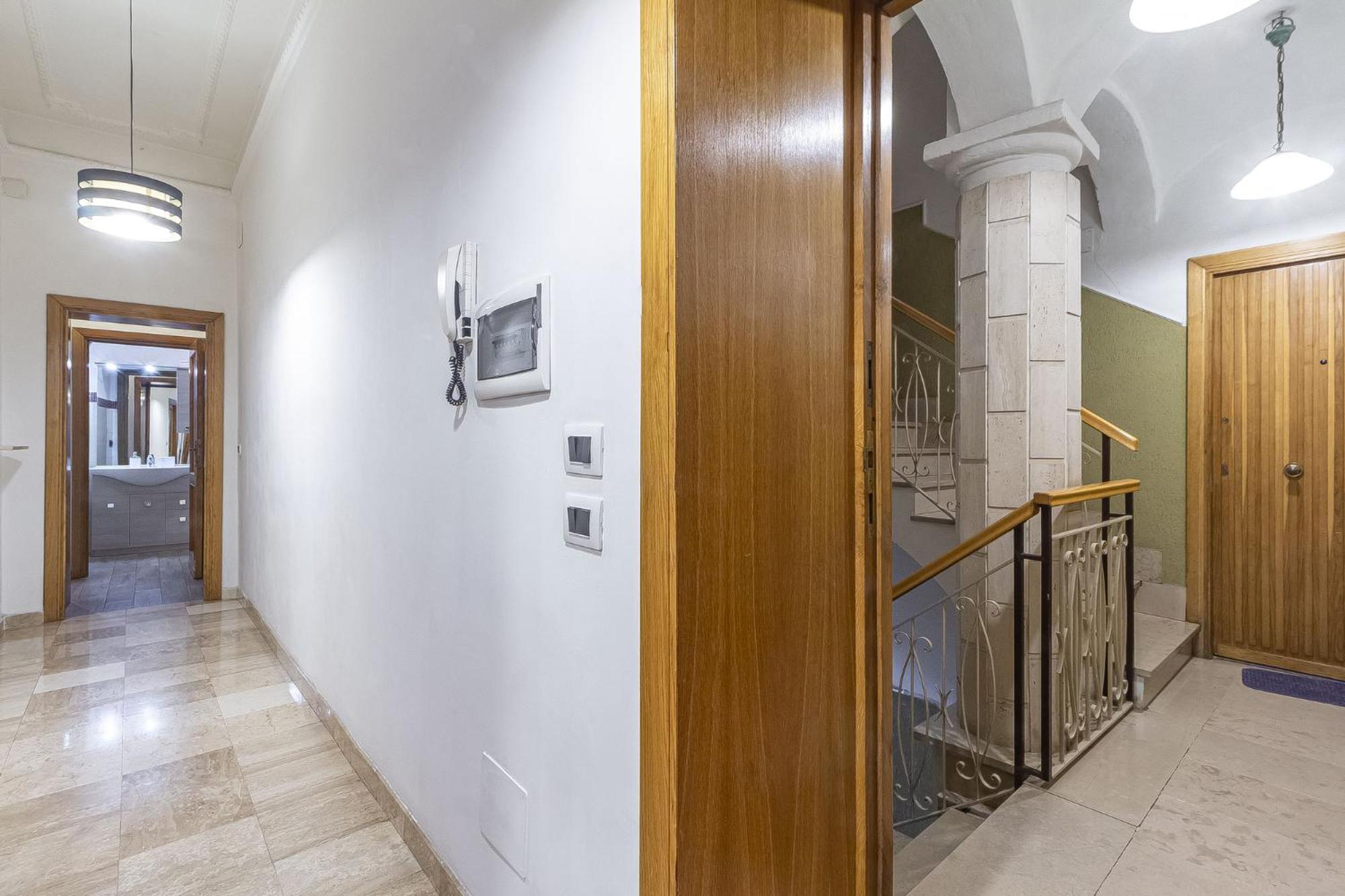 Lovely Piazza Santa Maria Apartment 사사리 외부 사진